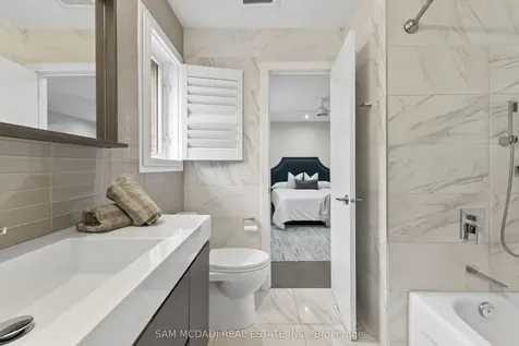 1159 Barnswallow Court Mississauga ON L5V 2J6