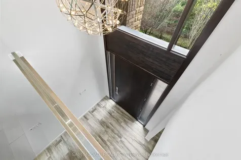 1159 Barnswallow Court Mississauga ON L5V 2J6