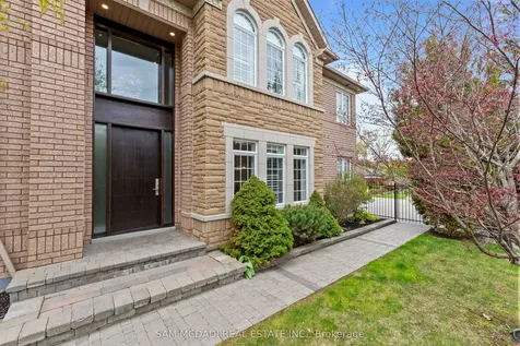 1159 Barnswallow Court Mississauga ON L5V 2J6