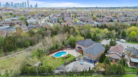 1159 Barnswallow Court Mississauga ON L5V 2J6