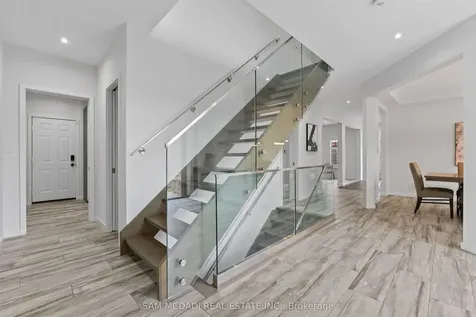 1159 Barnswallow Court Mississauga ON L5V 2J6