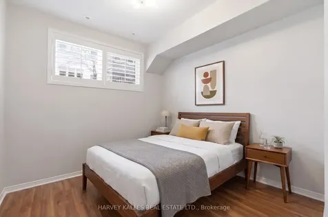 20 Turntable Crescent Toronto ON M6H 4K9