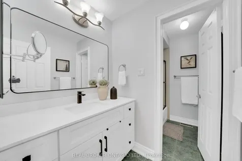 217 Ellis Crescent Milton ON L9T 6B5