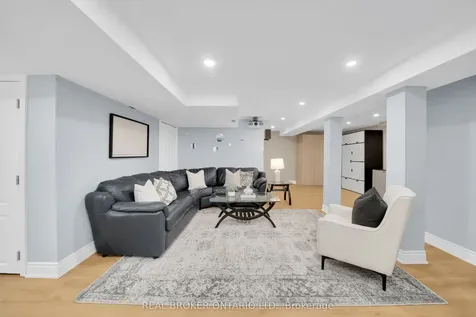 217 Ellis Crescent Milton ON L9T 6B5