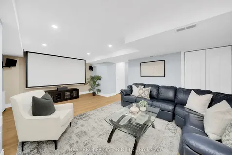 217 Ellis Crescent Milton ON L9T 6B5