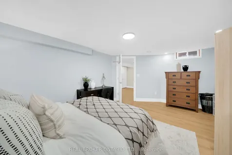 217 Ellis Crescent Milton ON L9T 6B5