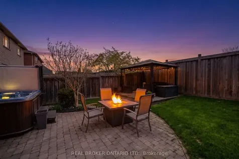 217 Ellis Crescent Milton ON L9T 6B5