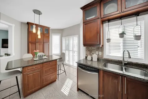 217 Ellis Crescent Milton ON L9T 6B5