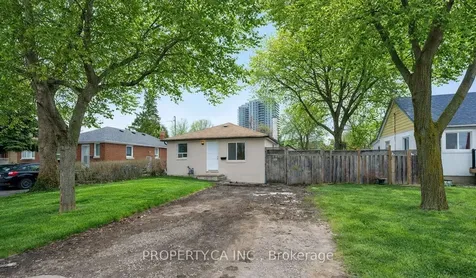 46 Mcmurchy Avenue N Brampton ON L6X 1Y1