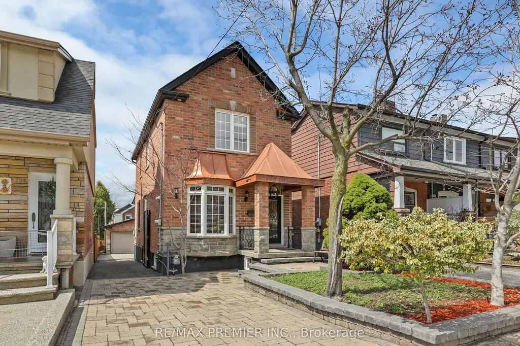 196 Blackthorn Avenue Toronto ON M6N 3H8