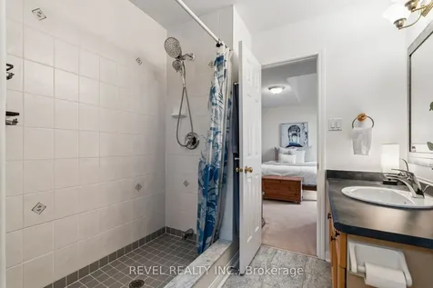 3832 Baycroft Drive Mississauga ON L5N 8J5