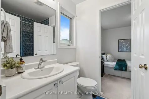3832 Baycroft Drive Mississauga ON L5N 8J5