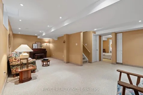 3832 Baycroft Drive Mississauga ON L5N 8J5