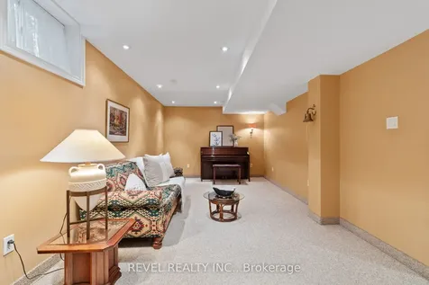 3832 Baycroft Drive Mississauga ON L5N 8J5