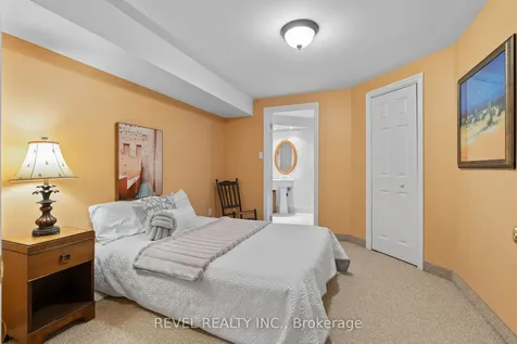 3832 Baycroft Drive Mississauga ON L5N 8J5