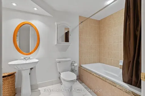3832 Baycroft Drive Mississauga ON L5N 8J5