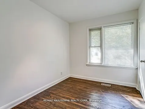 2067 Devon Road Oakville ON L6J 2N1