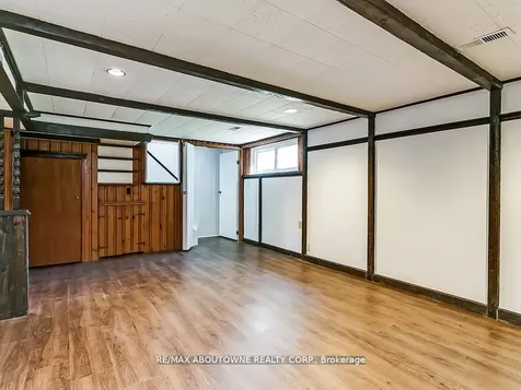 2067 Devon Road Oakville ON L6J 2N1