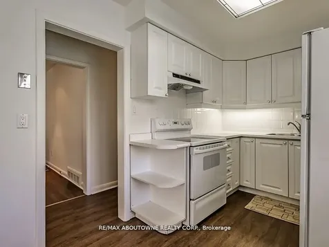 2067 Devon Road Oakville ON L6J 2N1
