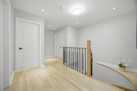 130 Yuile Court Brampton ON L6Y 5J5