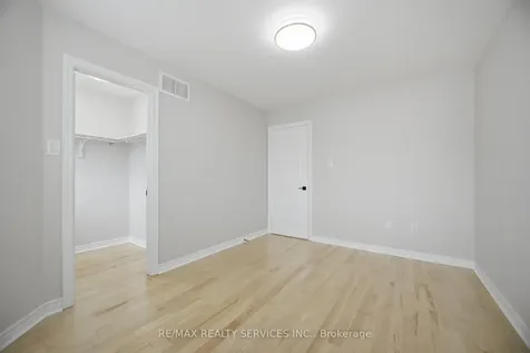 130 Yuile Court Brampton ON L6Y 5J5