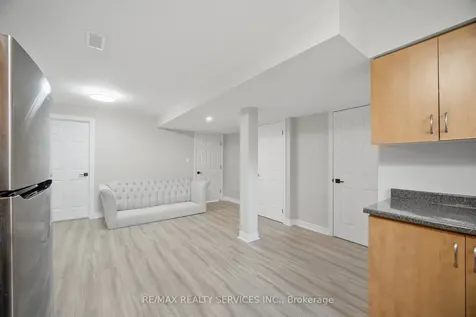 130 Yuile Court Brampton ON L6Y 5J5