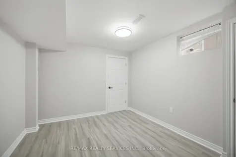 130 Yuile Court Brampton ON L6Y 5J5