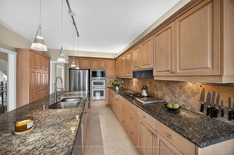 1777 Covington Terrace Mississauga ON L5M 3M5