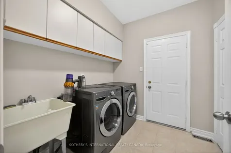 1777 Covington Terrace Mississauga ON L5M 3M5