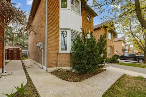 54 Fern Valley Crescent Brampton ON L6R 1K6