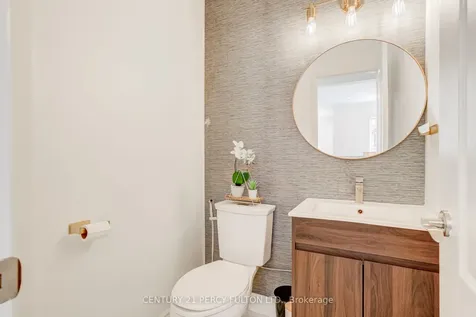 5988 Long Valley Road Mississauga ON L5M 6K4