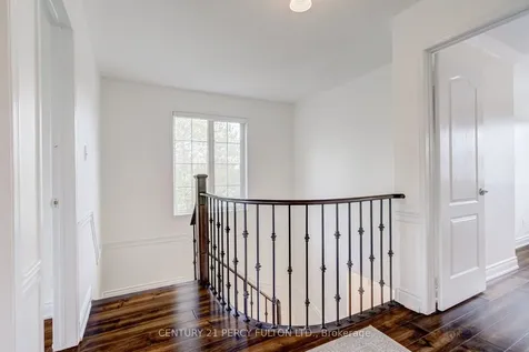 5988 Long Valley Road Mississauga ON L5M 6K4