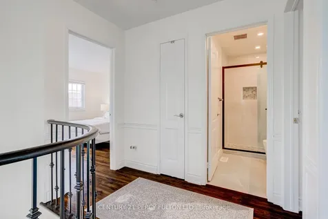 5988 Long Valley Road Mississauga ON L5M 6K4