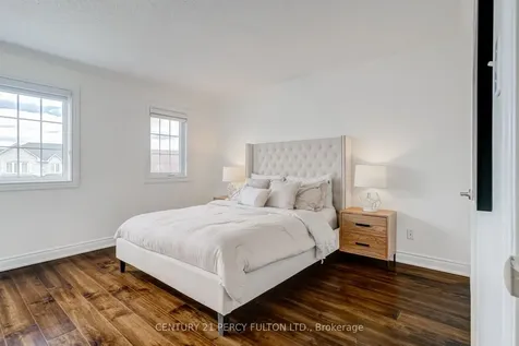 5988 Long Valley Road Mississauga ON L5M 6K4