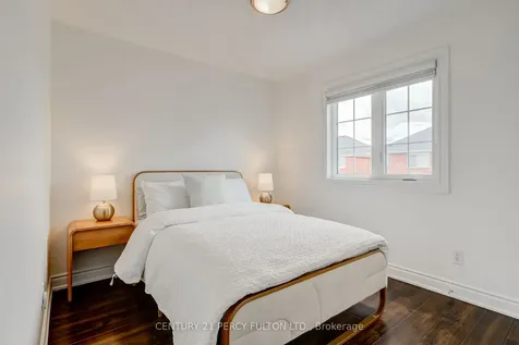5988 Long Valley Road Mississauga ON L5M 6K4