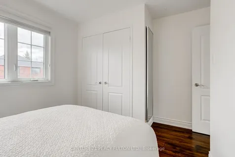 5988 Long Valley Road Mississauga ON L5M 6K4