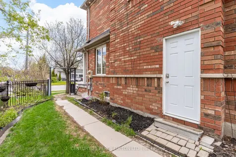 5988 Long Valley Road Mississauga ON L5M 6K4