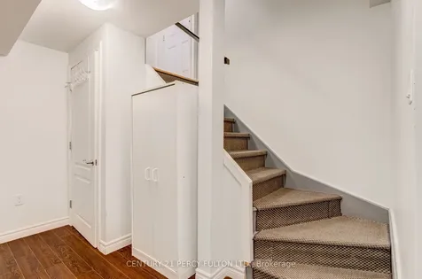 5988 Long Valley Road Mississauga ON L5M 6K4