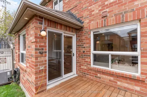 5988 Long Valley Road Mississauga ON L5M 6K4
