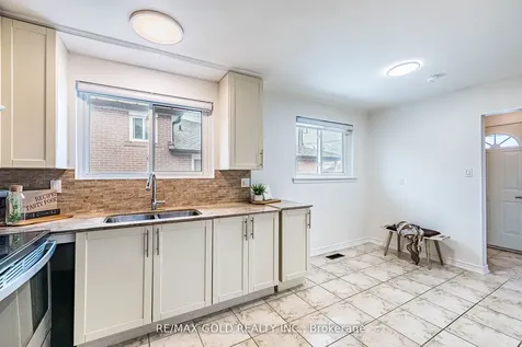 52 Garfield Crescent Brampton ON L6V 1V8