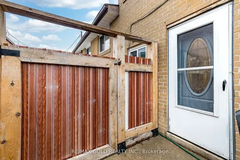 52 Garfield Crescent Brampton ON L6V 1V8