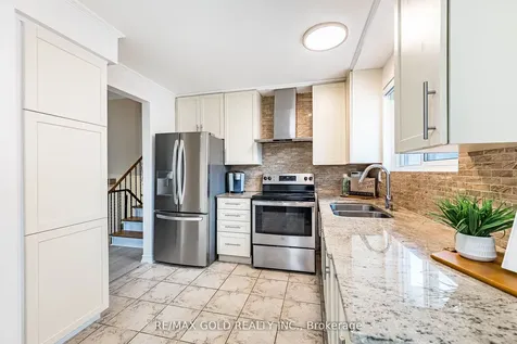52 Garfield Crescent Brampton ON L6V 1V8