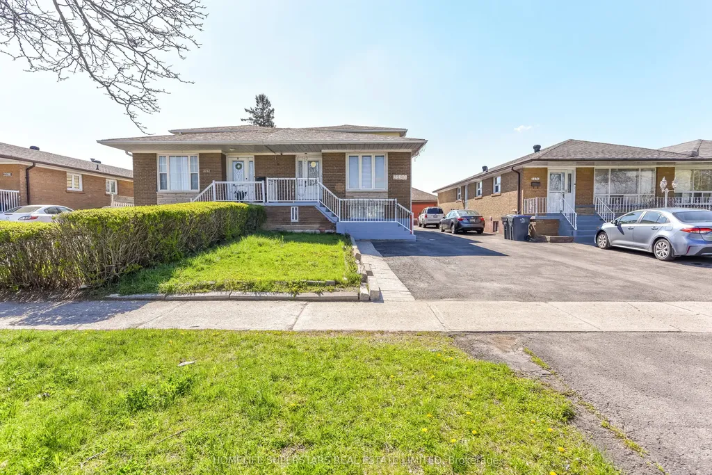 3280 Clara Drive Mississauga ON L4T 2C7