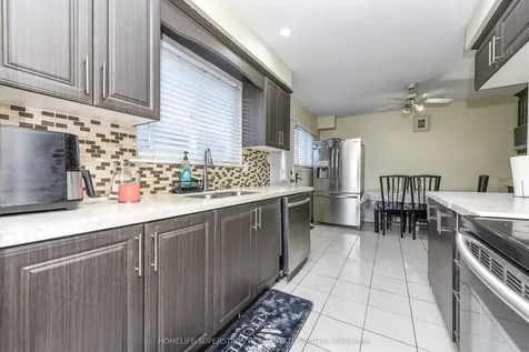 3280 Clara Drive Mississauga ON L4T 2C7
