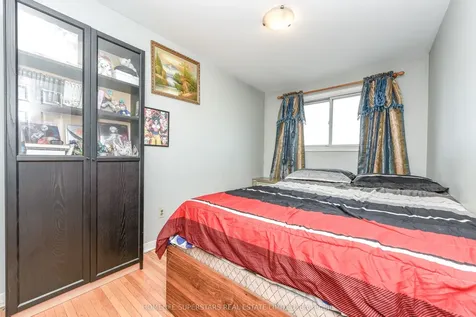 3280 Clara Drive Mississauga ON L4T 2C7