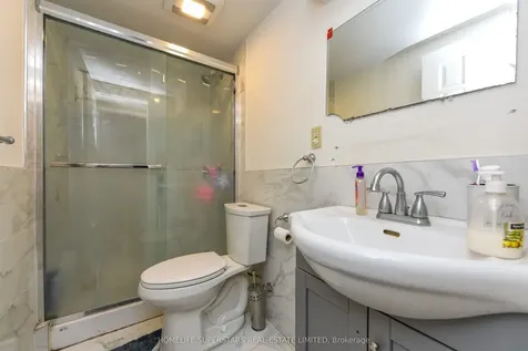 3280 Clara Drive Mississauga ON L4T 2C7