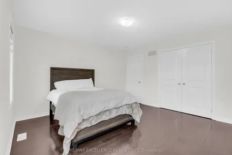 40 Muscovy Drive Brampton ON L7A 4M4