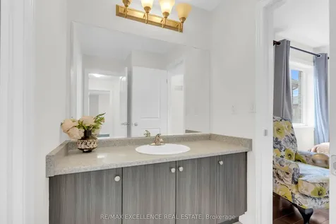 40 Muscovy Drive Brampton ON L7A 4M4