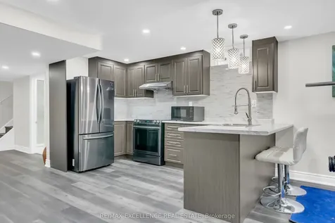 40 Muscovy Drive Brampton ON L7A 4M4