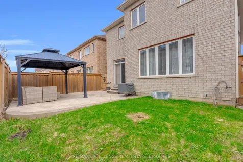 40 Muscovy Drive Brampton ON L7A 4M4